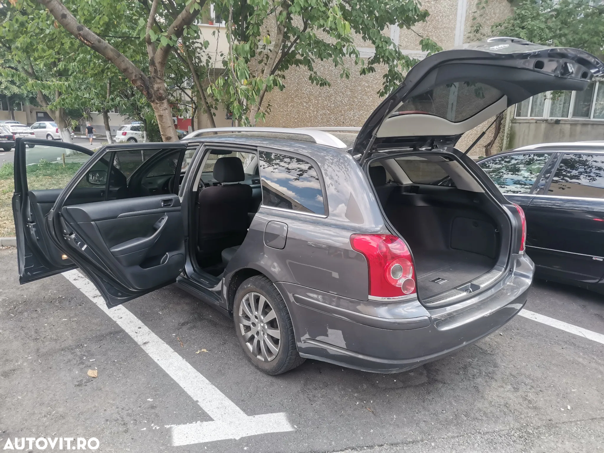 Toyota Avensis 2.2 D-CAT Combi Travel - 6