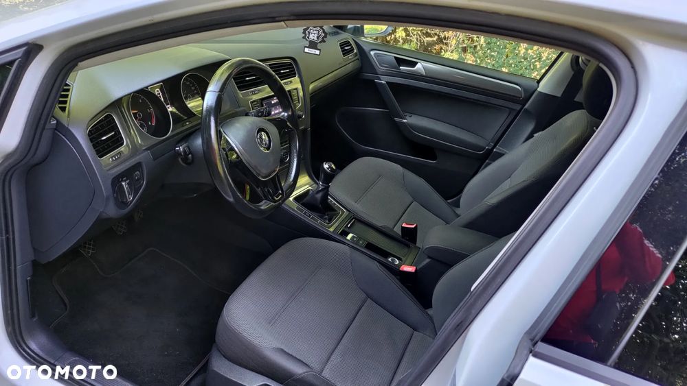 Volkswagen Golf 1.6 TDI BlueMotion Technology Cup - 30