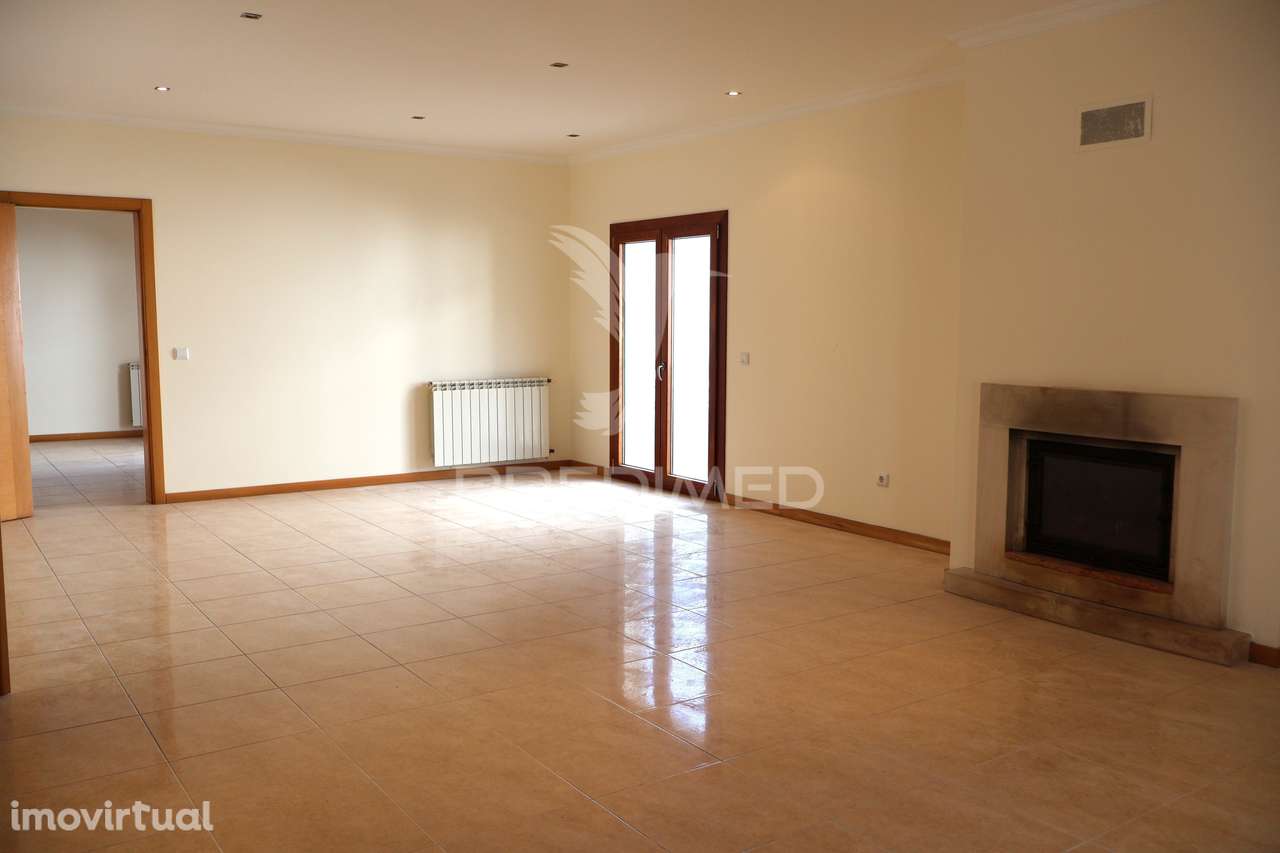 Moradia independente T5 | 600 m² de Exclusividade, Conforto e Priva... - Grande imagem: 4/20