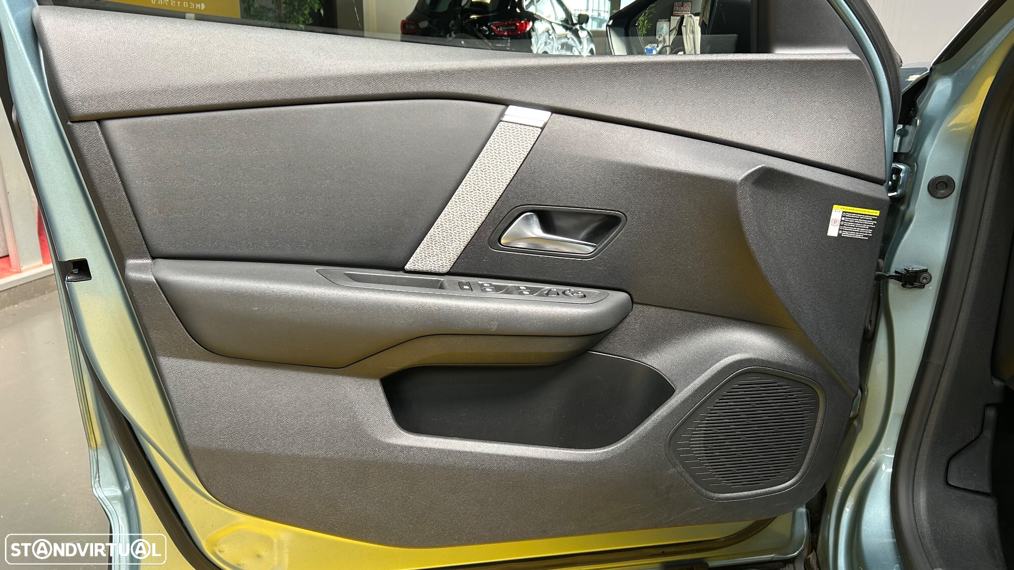 Citroën C4 1.2 PureTech Shine Pack EAT8 - 18