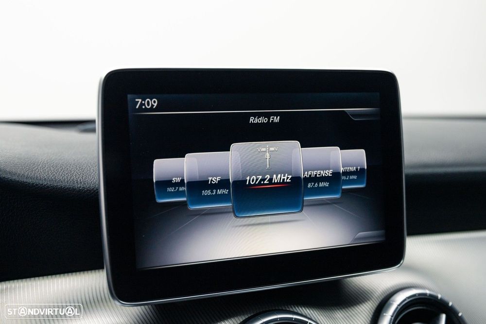 Mercedes-Benz CLA 200 d Shooting Brake Urban - 37