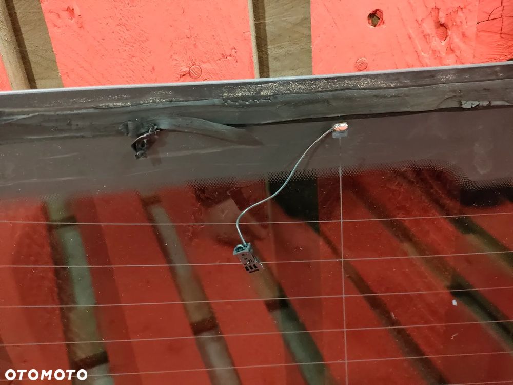 Szyba Tylna Tył W Klapę Ford Focus 3 III Hatchback używana oryginalna - 4