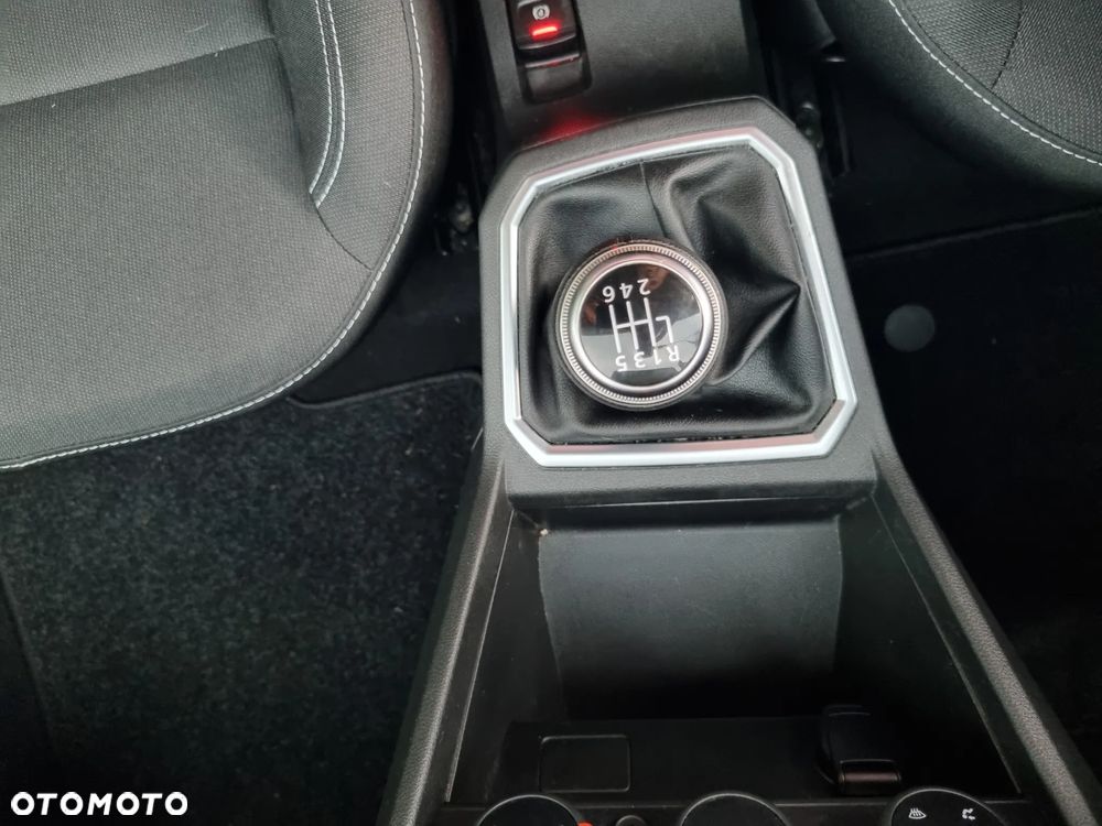 Dacia Sandero TCe 90 Essential - 16