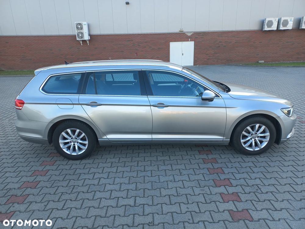 Volkswagen Passat - 8