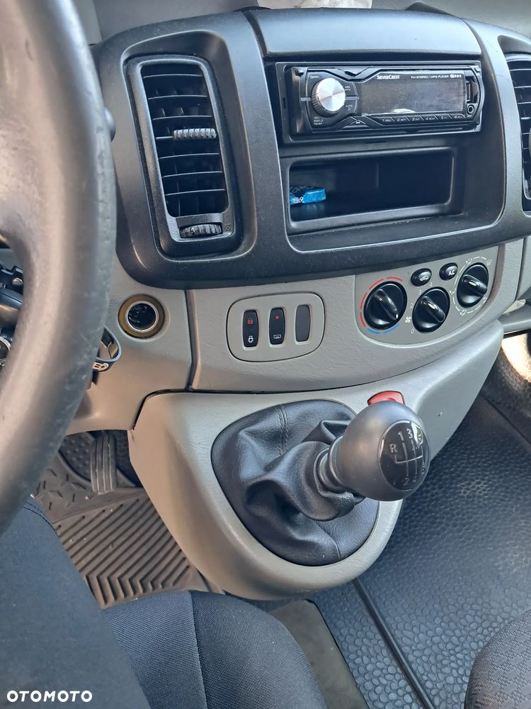 Renault Trafic - 2