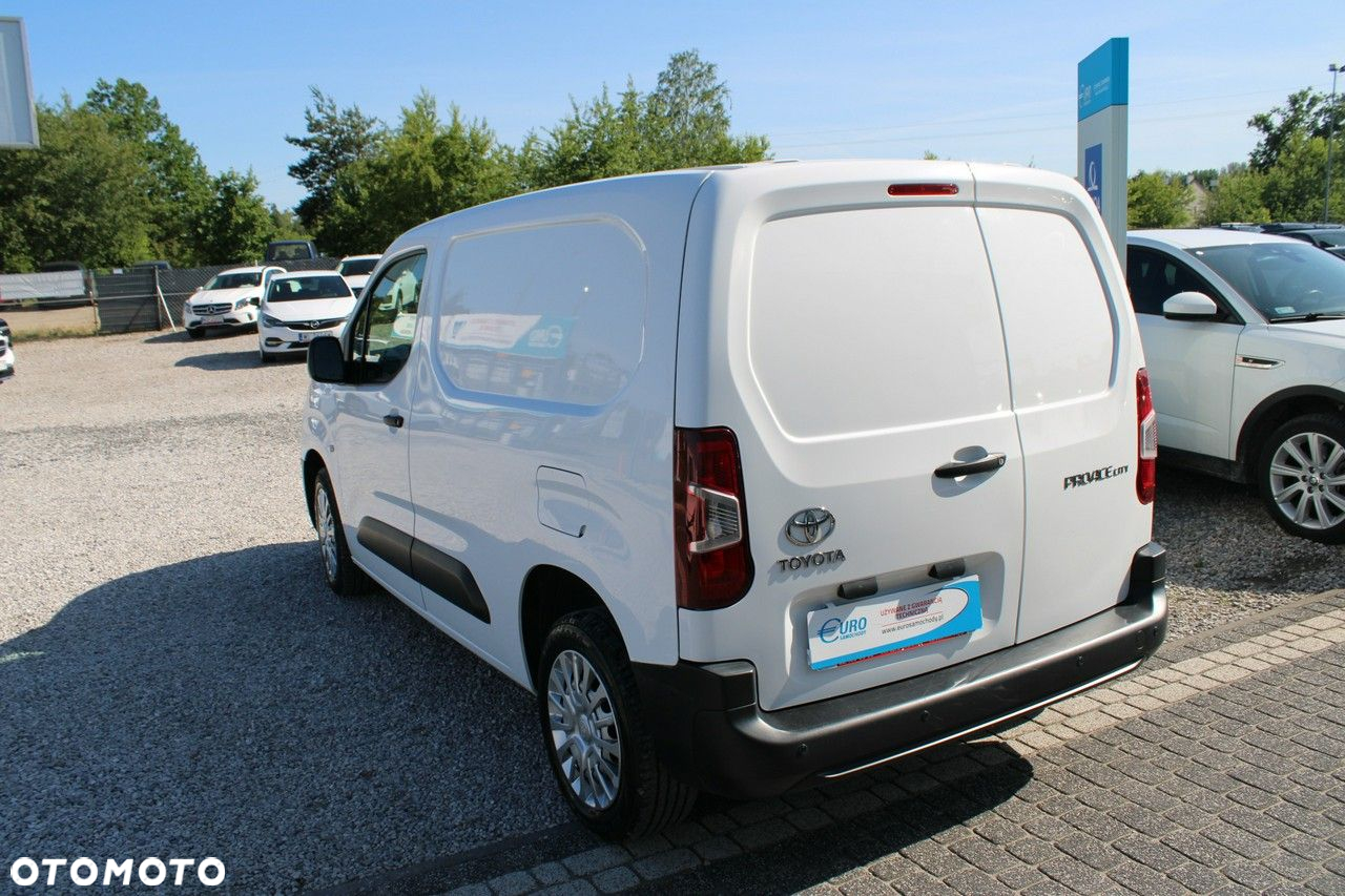 Toyota Proace City - 8