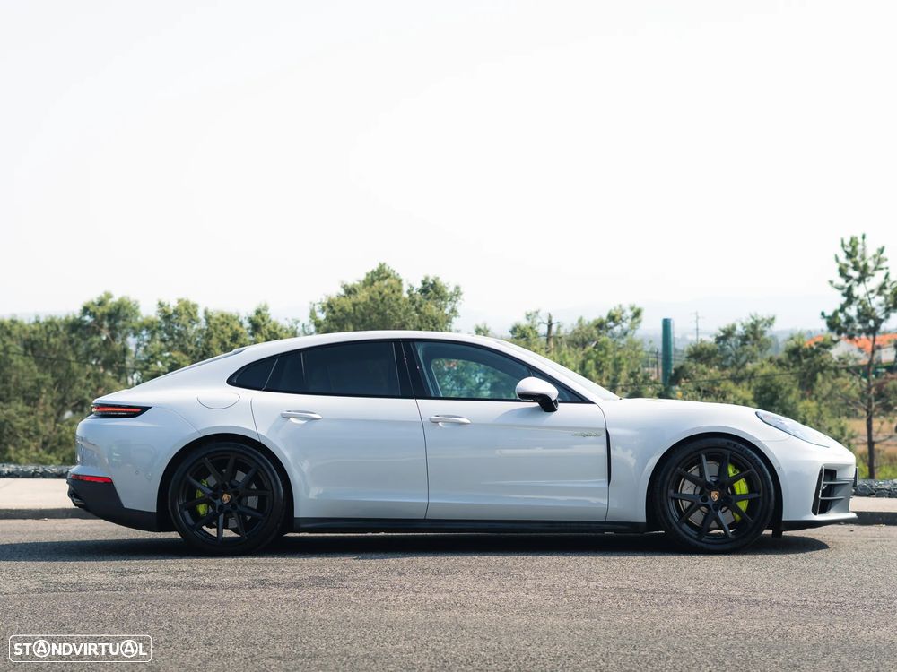 Porsche Panamera 4 E-Hybrid - 9