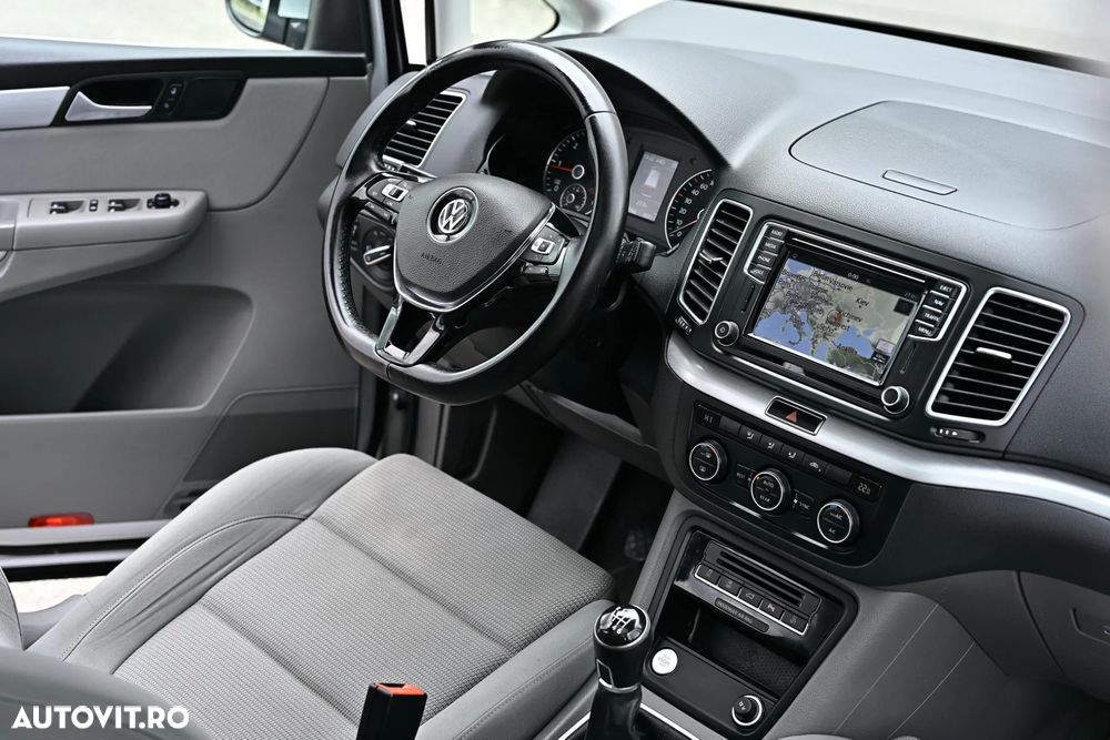 Volkswagen Sharan - 10