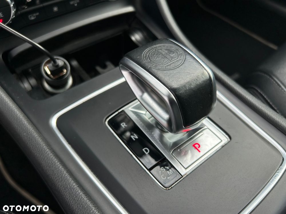 Mercedes-Benz CLA 45 AMG 4Matic 7G-DCT - 24
