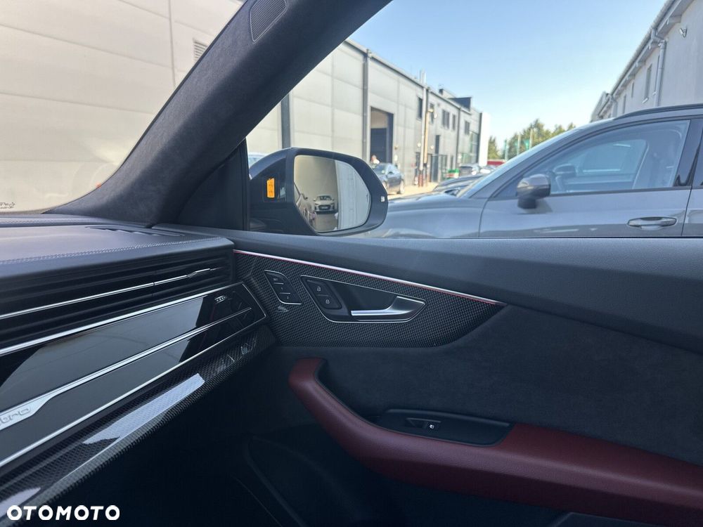 Audi SQ8 - 17