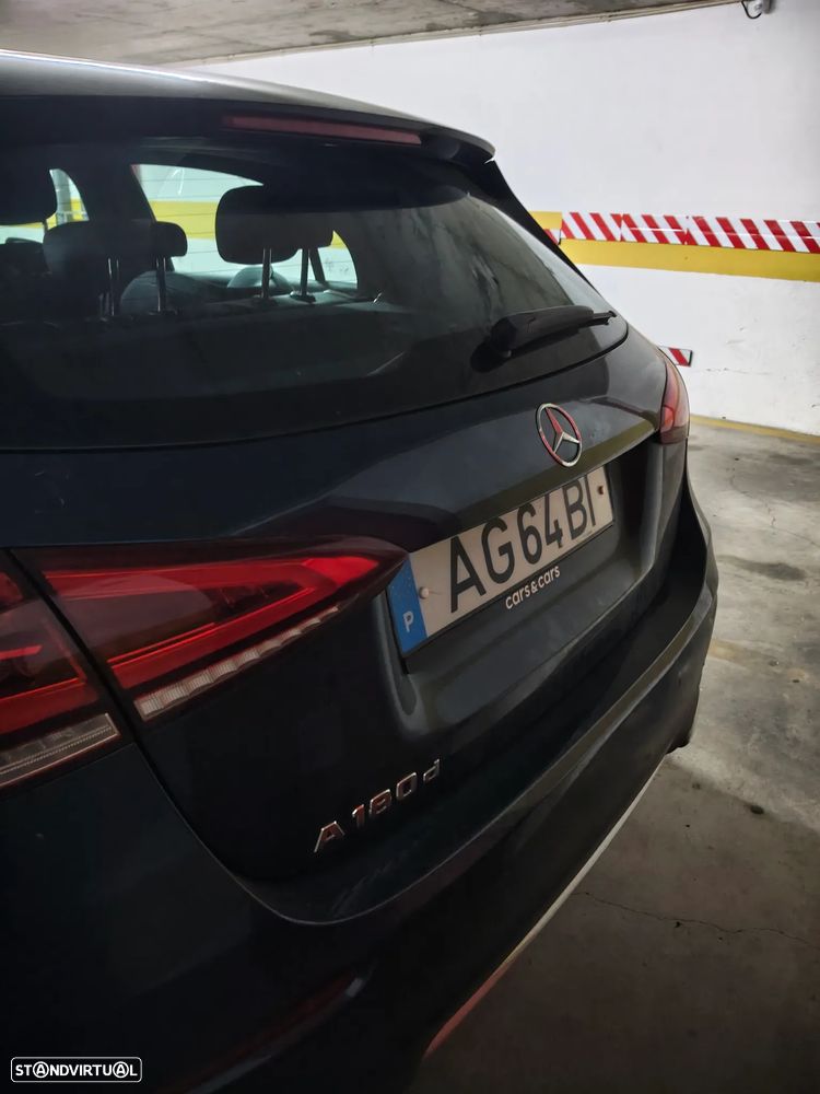 Mercedes-Benz A 180 - 4