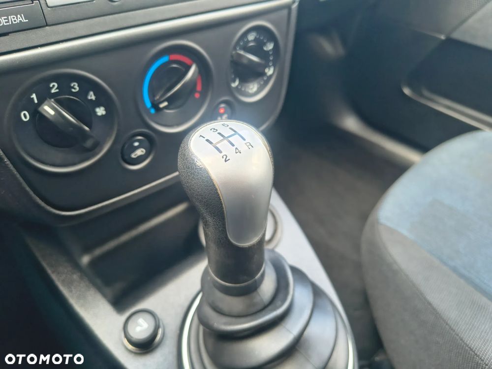 Ford Fiesta 1.4 Style - 21