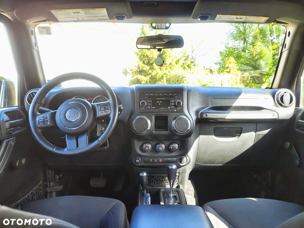 Jeep Wrangler - 23