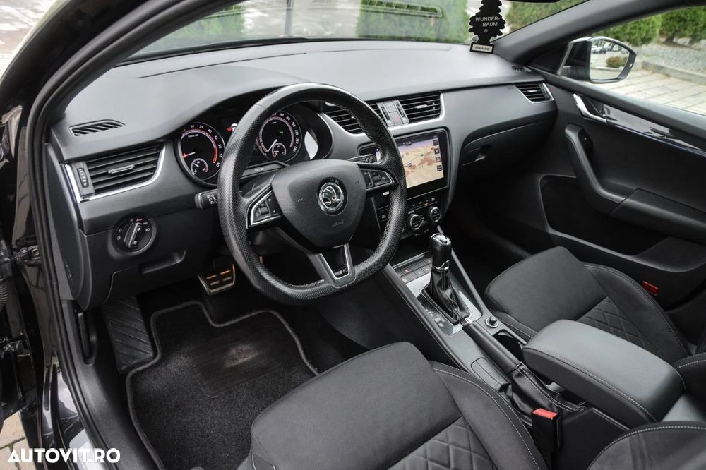 Skoda Octavia 2.0 TDI DSG RS - 6