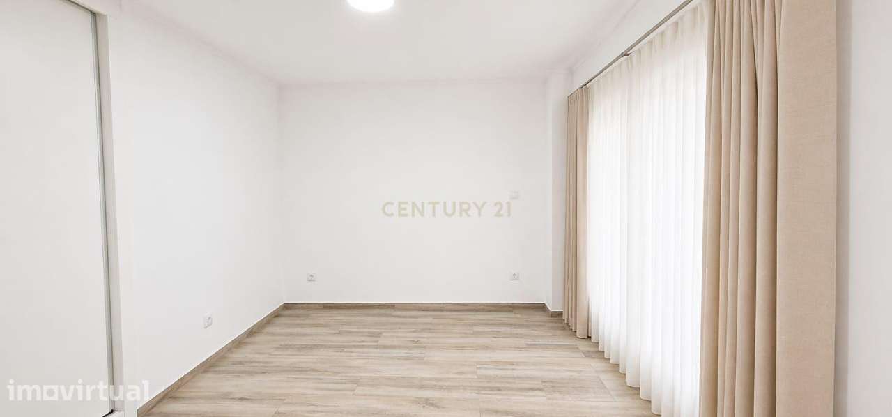 Loja convertida em apartamento. Oportunidade única! - Grande imagem: 3/8