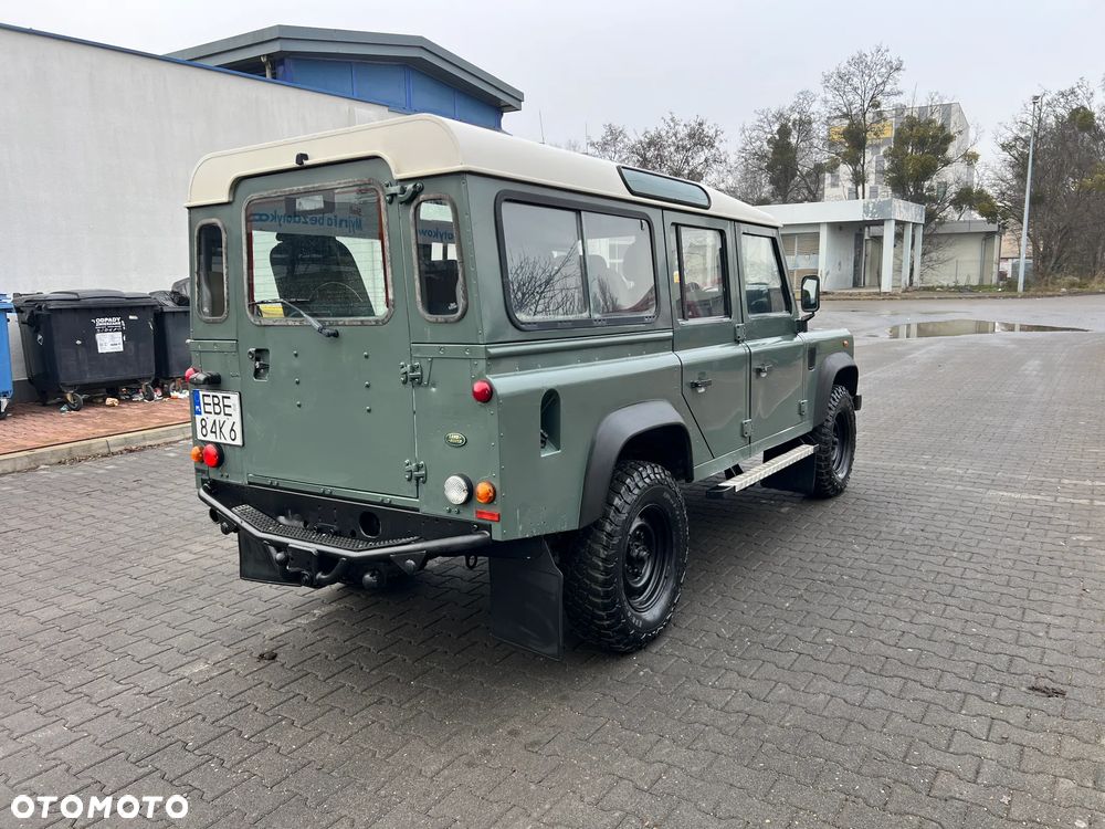 Land Rover Defender - 8
