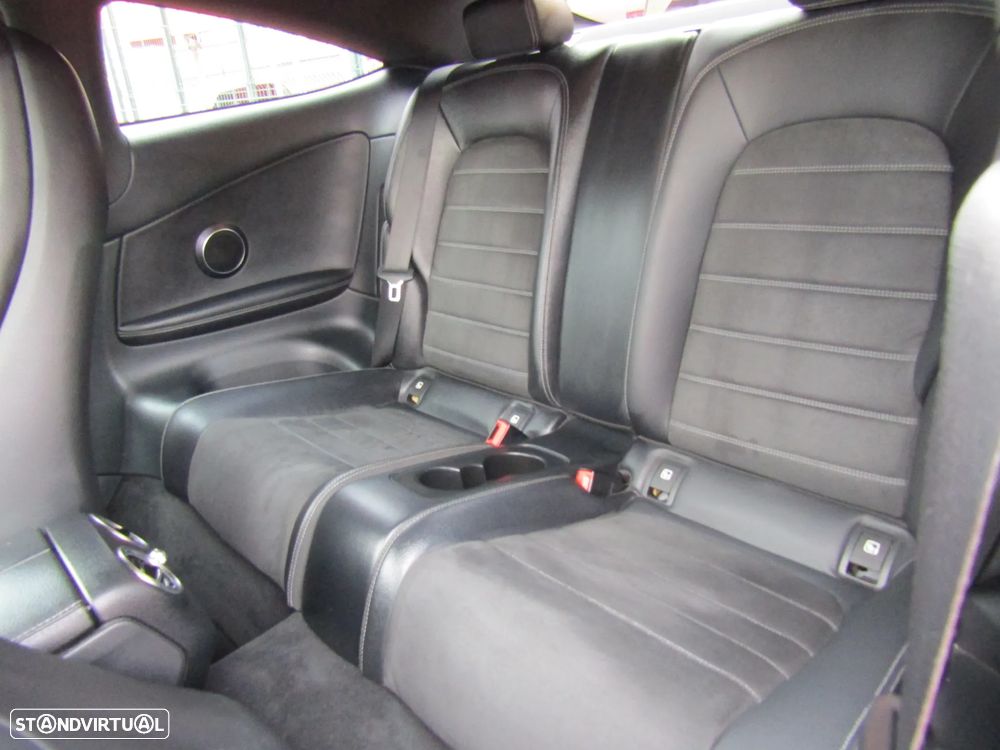 Mercedes-Benz C 180 AMG Line - 17