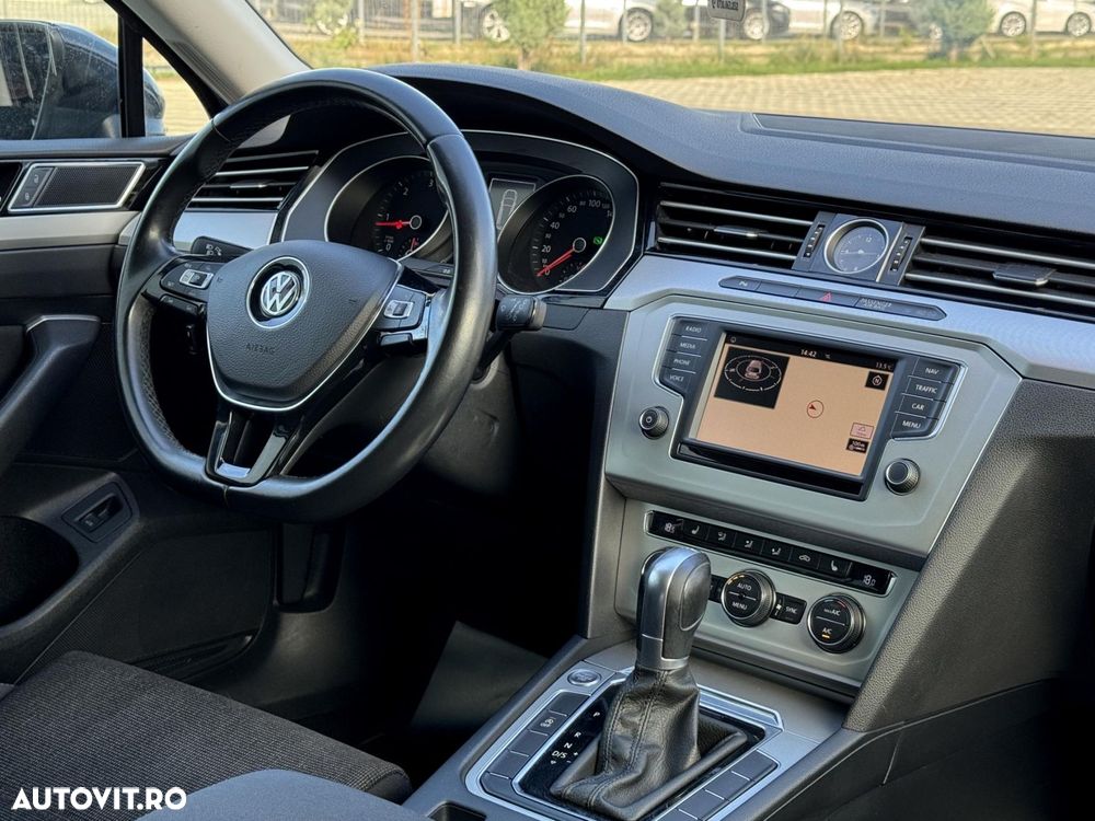Volkswagen Passat - 8