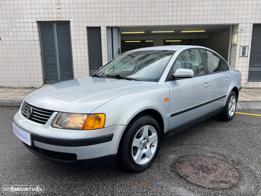 VW Passat 1.9 TDi Confortline - 33