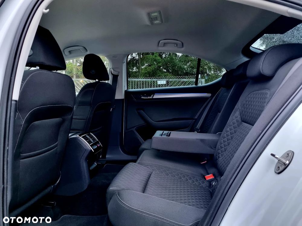 Skoda Superb 2.0 TDI DSG Style - 14