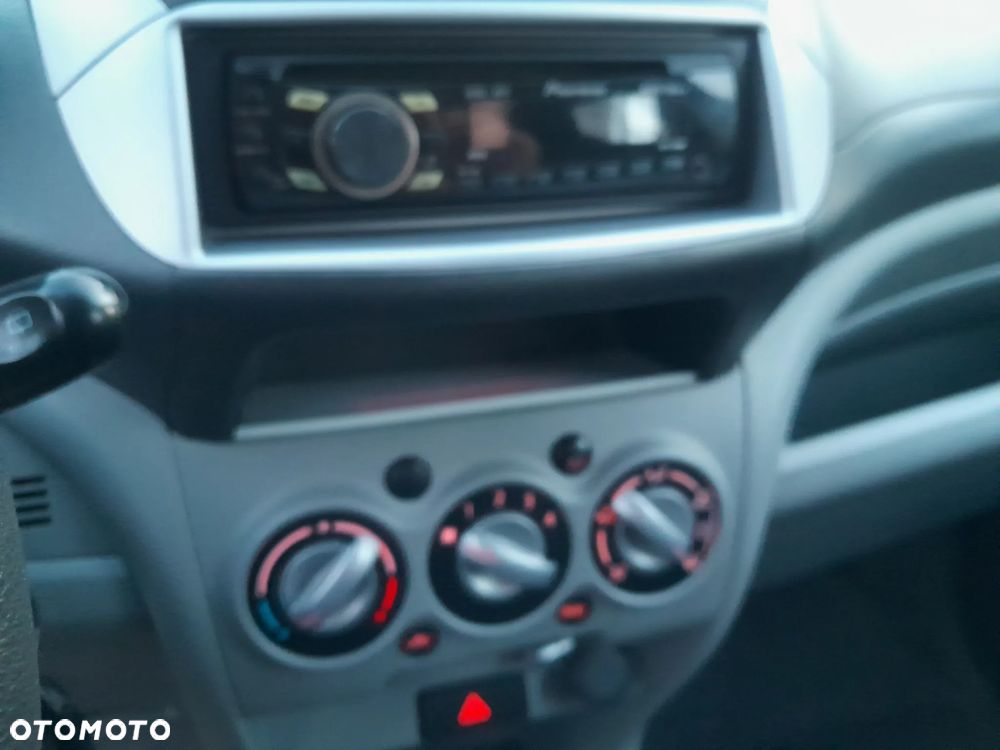 Suzuki Alto 1.0 City - 12