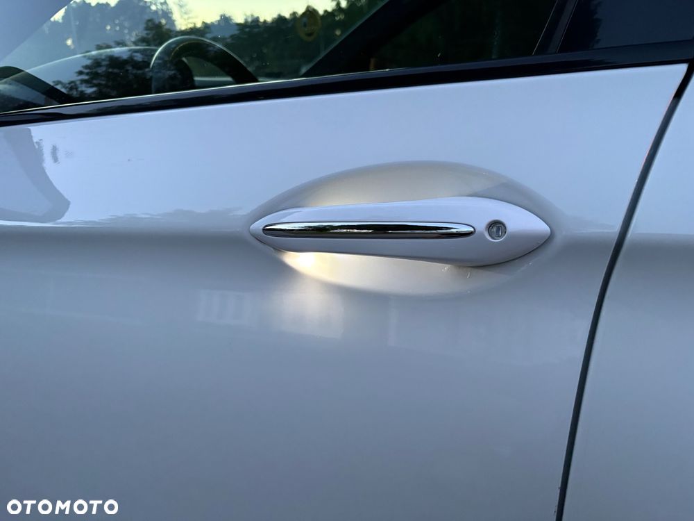 BMW Seria 5 525d xDrive - 31