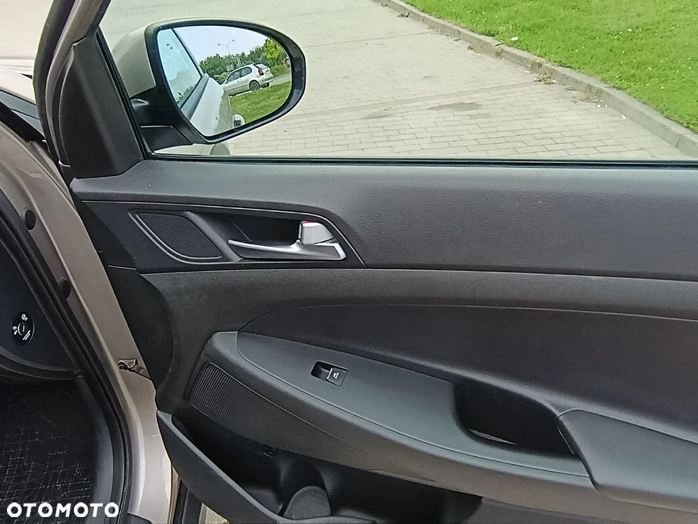 Hyundai Tucson 1.6 GDi Comfort 2WD - 19