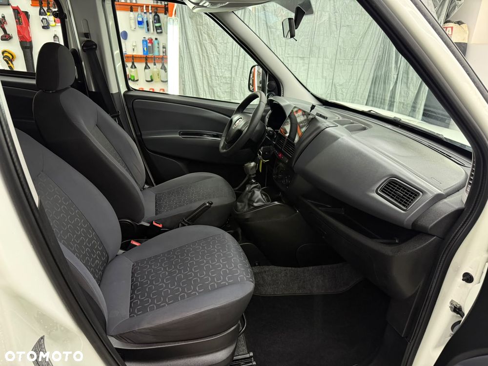 Fiat Doblo - 22