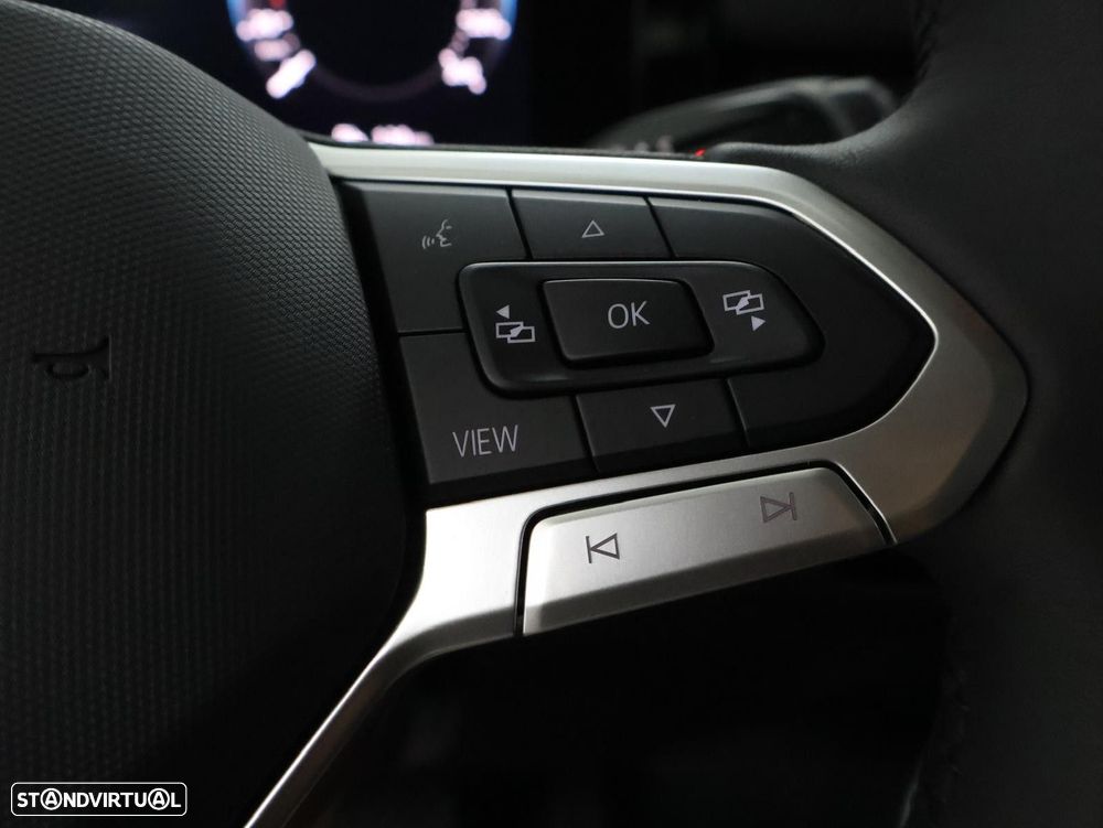 VW T-Roc 1.5 eTSI Trend DSG - 17