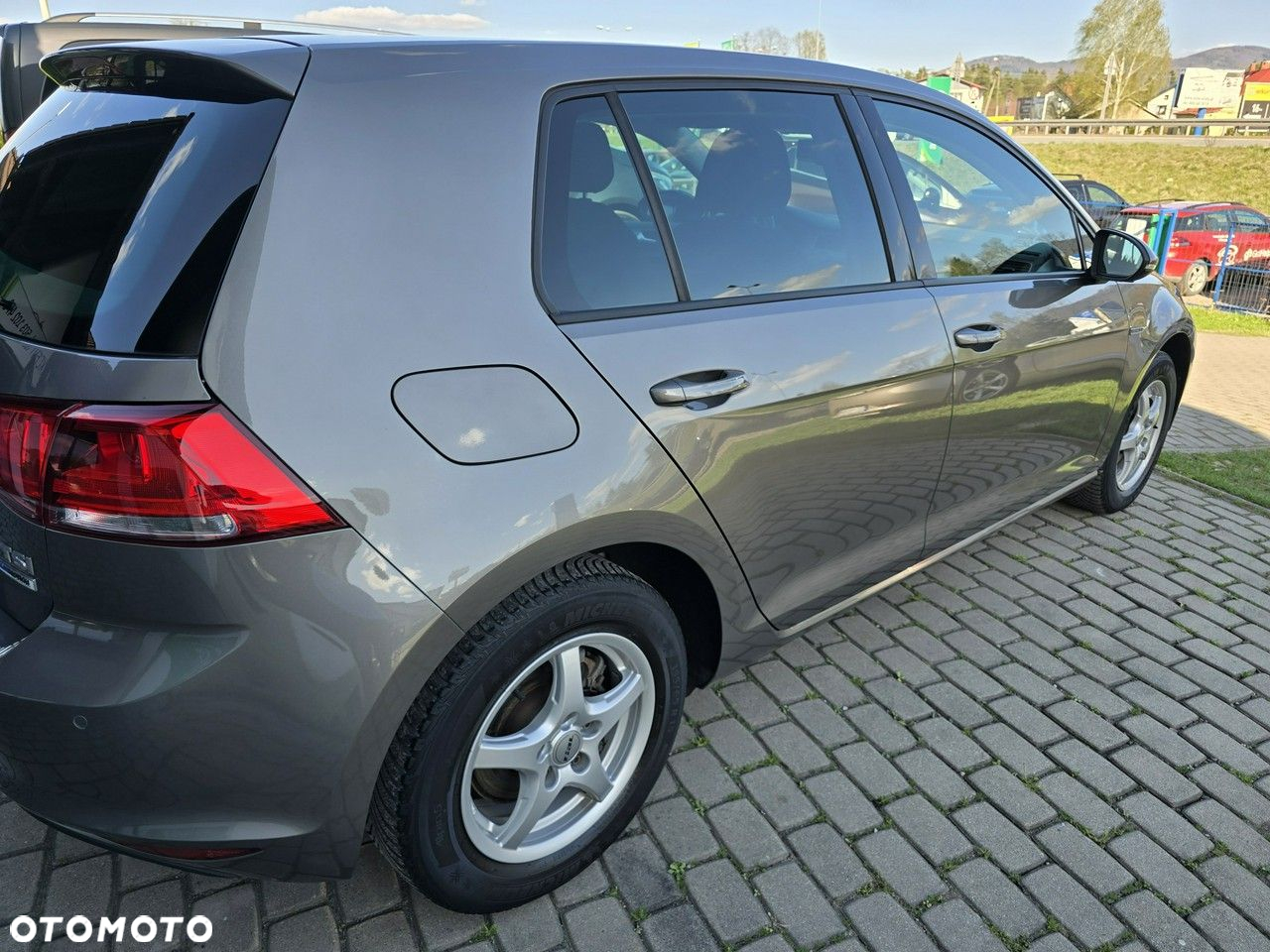 Volkswagen Golf 1.2 TSI BlueMotion Technology Lounge - 6