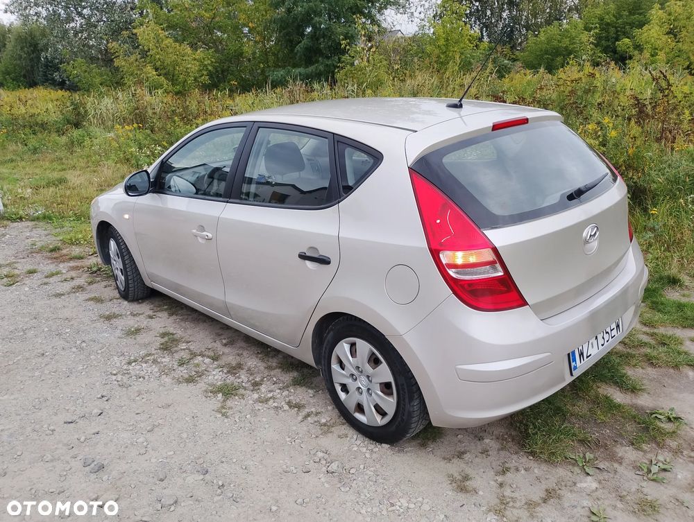 Hyundai i30 1.6 CRDi Classic + - 4