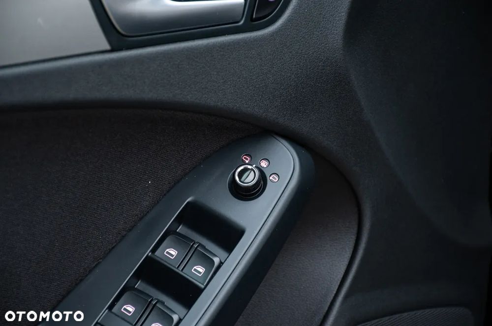 Audi A4 Avant 2.0 TDI DPF Ambiente - 34