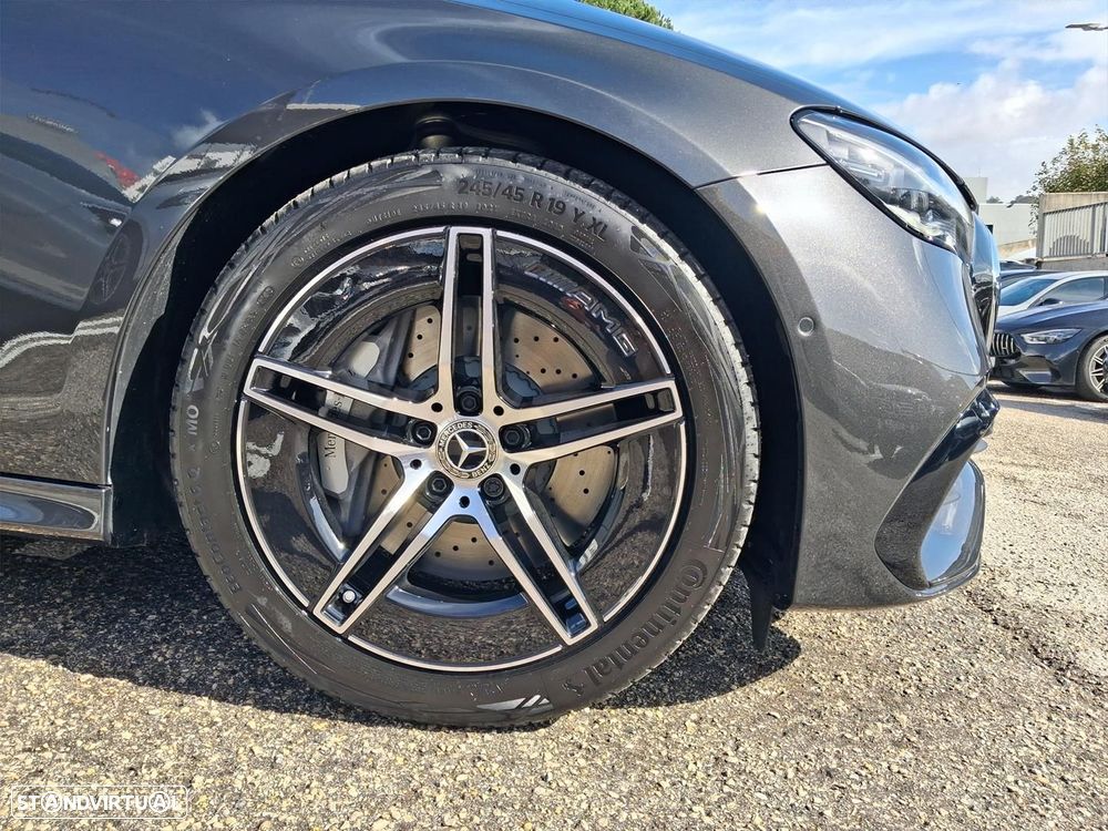 Mercedes-Benz E 220 d AMG Line - 4