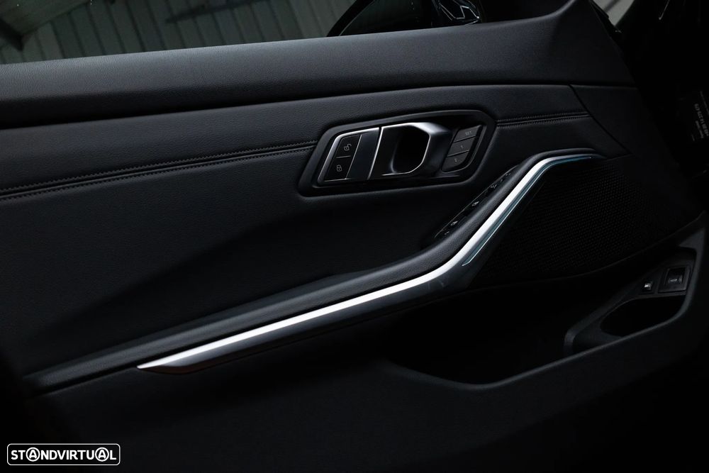 BMW 320 e Aut. Sport Line - 17