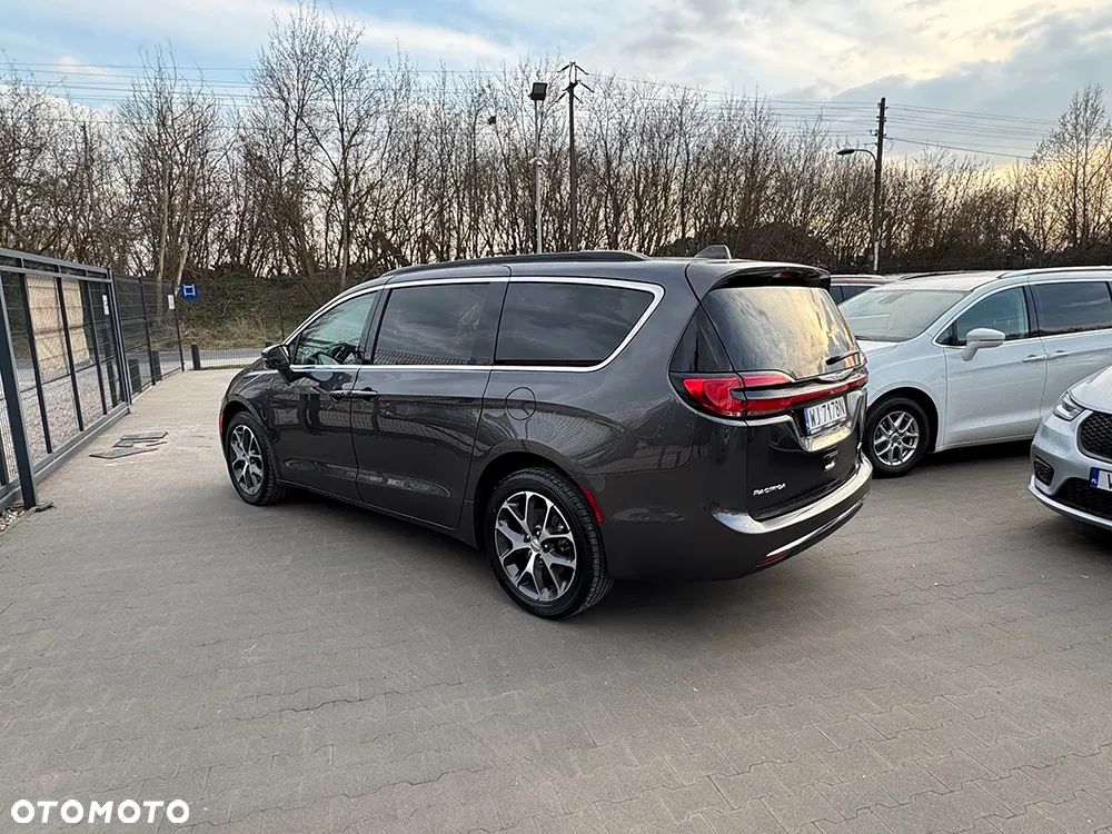 Chrysler Pacifica - 6