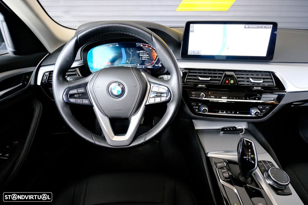 BMW 520 d Auto - 13