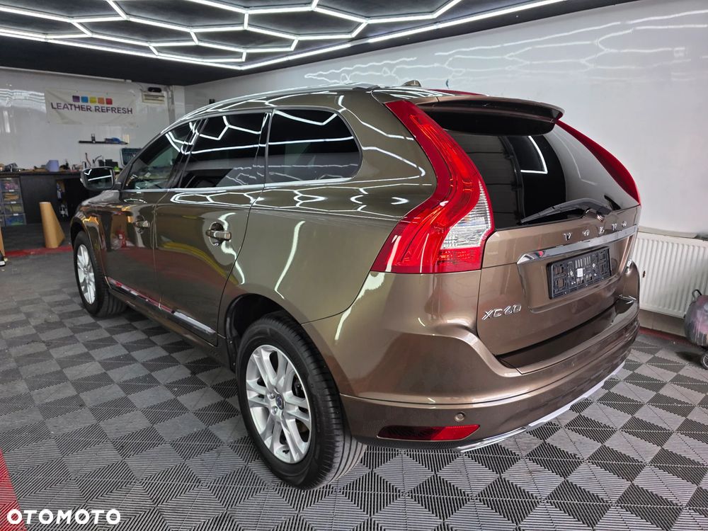 Volvo XC 60 D5 AWD Summum - 2