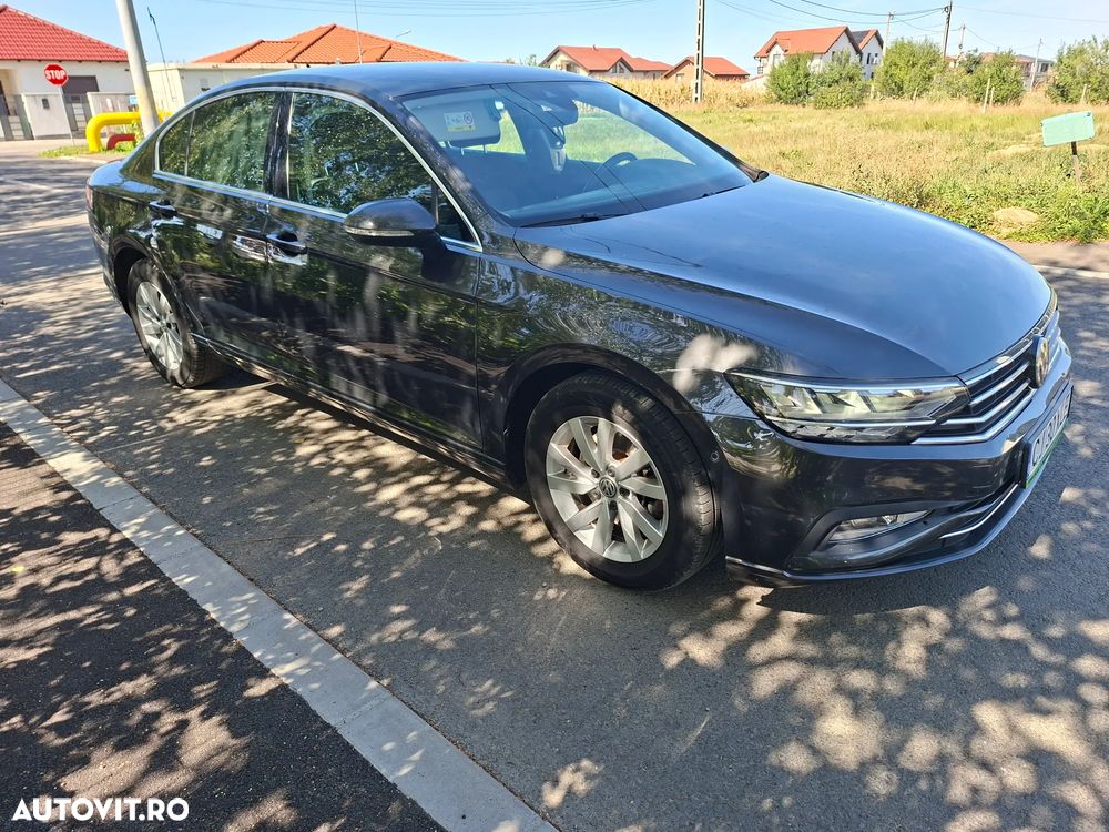 Volkswagen Passat 1.6 TDI SCR DSG Trendline - 2