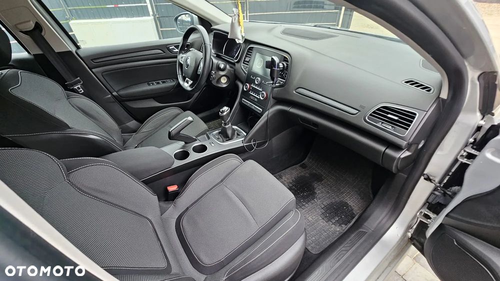 Renault Megane 1.5 Blue dCi Business - 9