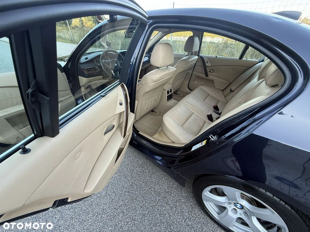 BMW Seria 5 530i - 10