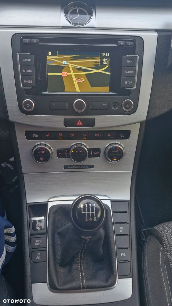 Volkswagen CC 2.0 TDI BlueMotion Technology - 9