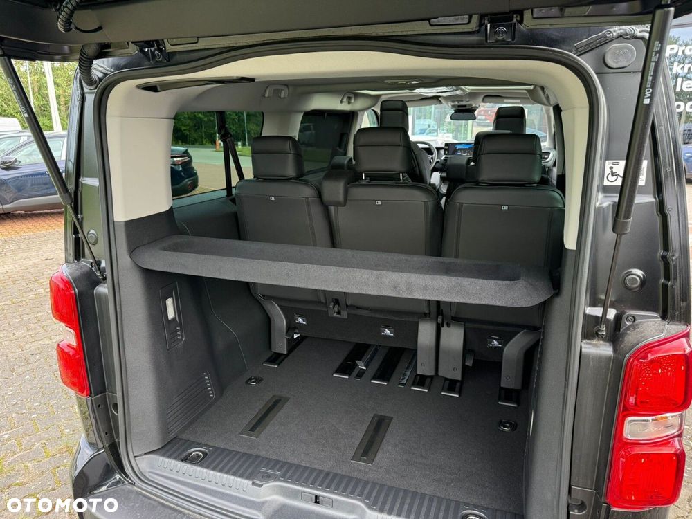 Peugeot Traveller - 14