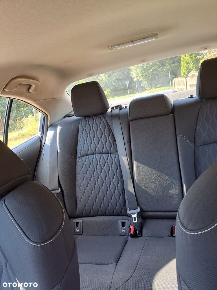 Toyota Corolla 1.8 Hybrid Comfort - 12