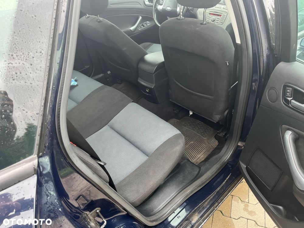 Ford Mondeo 1.8 TDCi Ambiente - 18