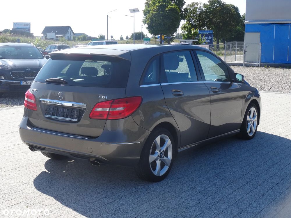 Mercedes-Benz Klasa B 200 CDI (BlueEFFICIENCY) - 13