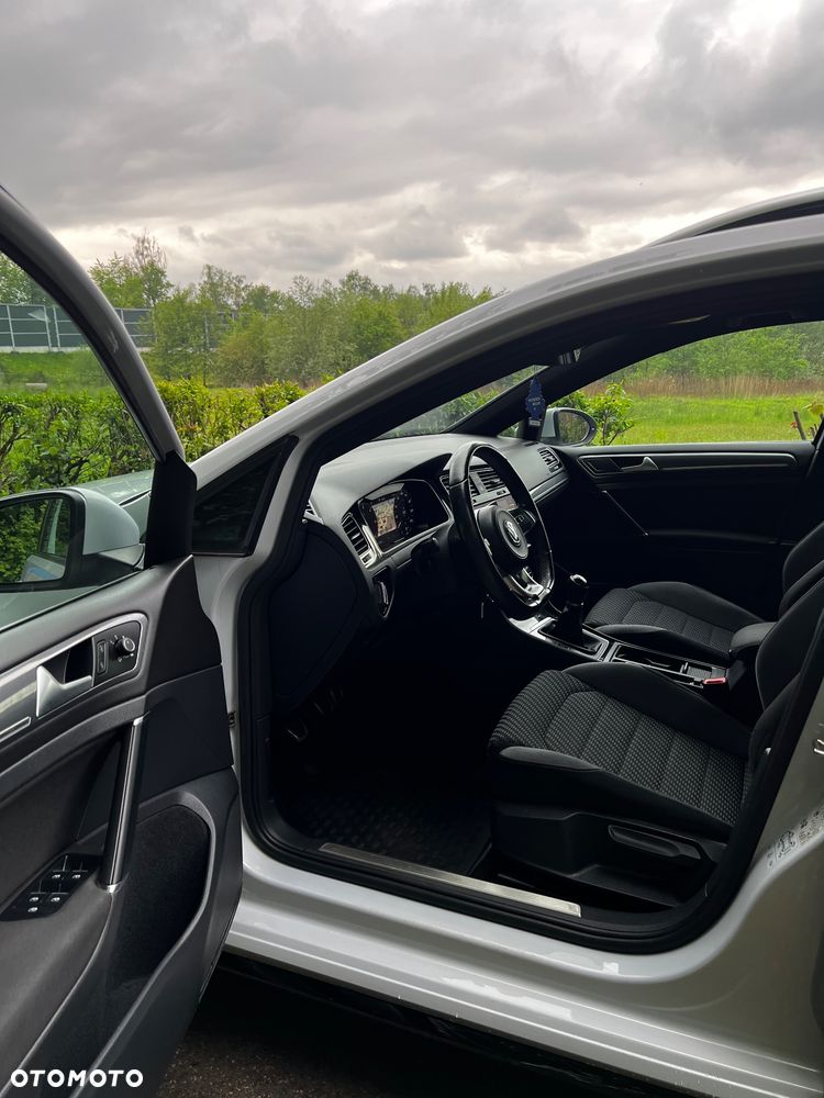 Volkswagen Golf 1.6 TDI BMT Highline - 11