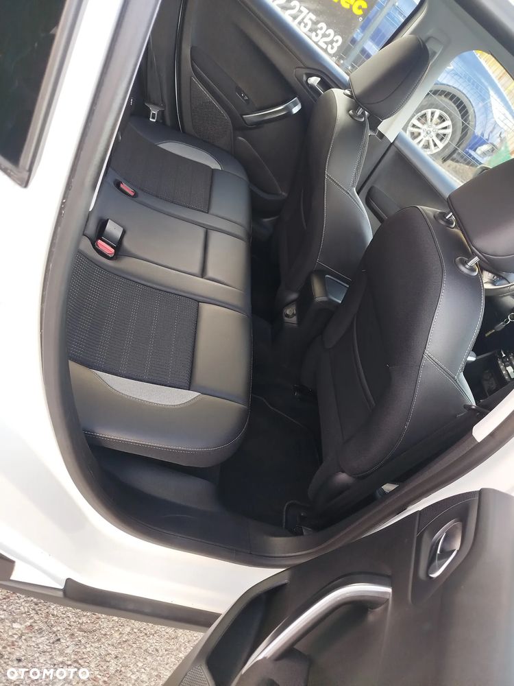 Peugeot 2008 - 13