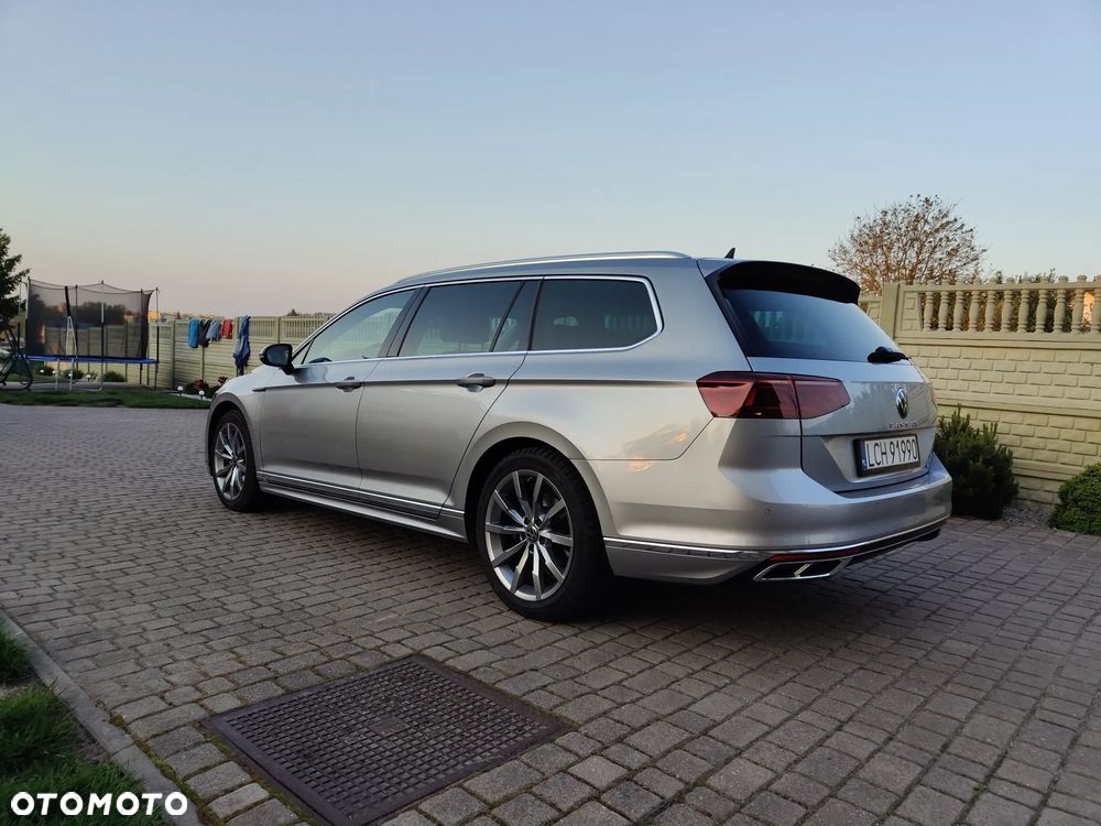 Volkswagen Passat Variant 2.0 TDI SCR DSG 4Motion Elegance - 9