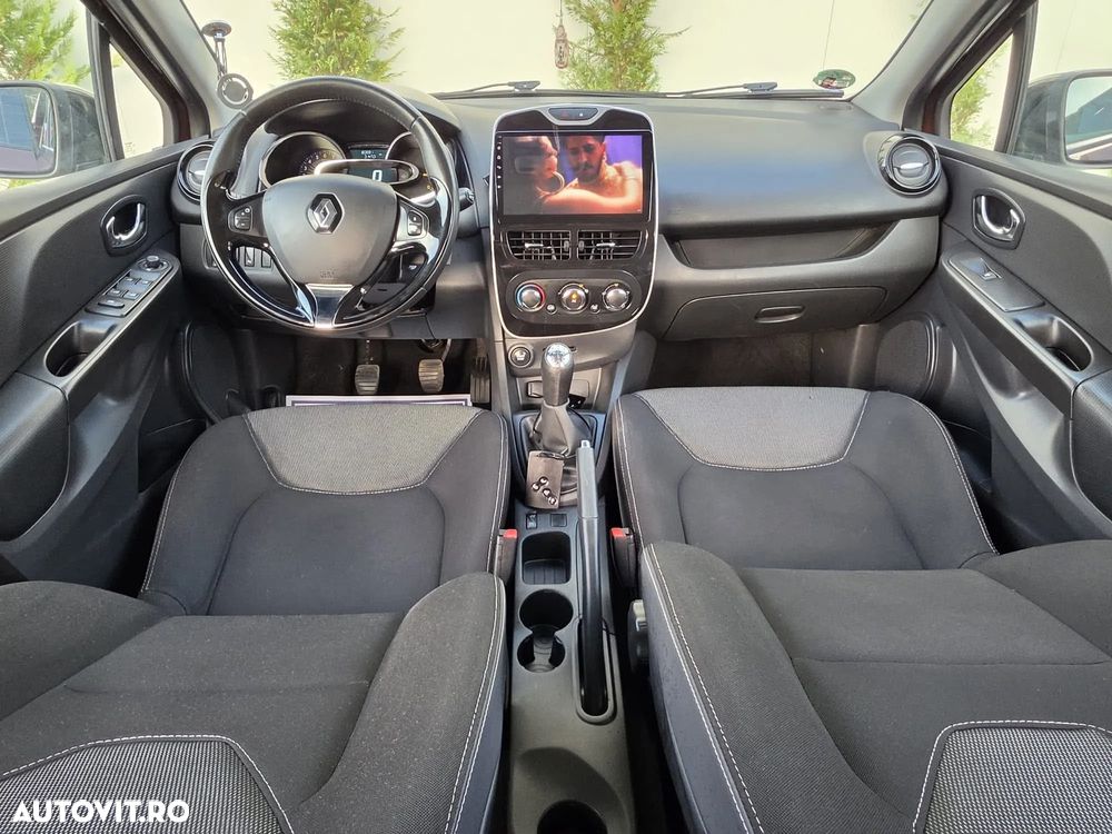 Renault Clio - 6