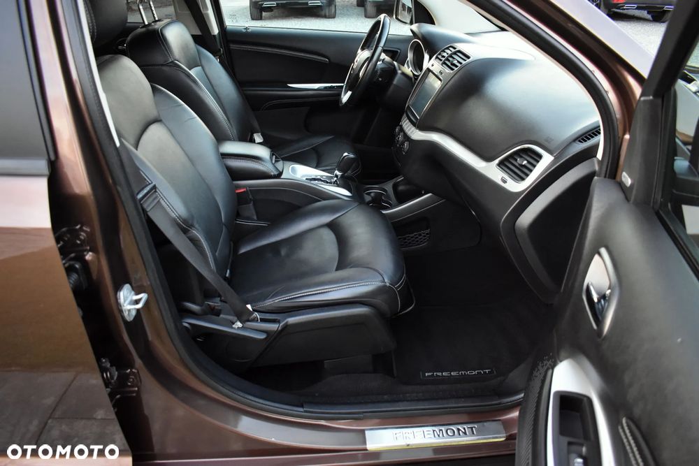 Fiat Freemont 2.0 Multijet 16V DPF Automatik Allrad Black Code - 32